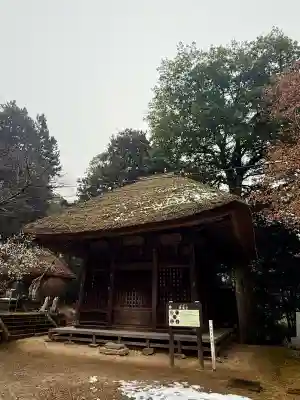 西明寺の{uncategorized: "未分類", other: "その他", undefined: "問題あり", building: "その他建物", grave: "お墓", sacred_gate: "鳥居", guardian: "狛犬", statue: "像", buddha: "仏像", history: "歴史", nature: "自然", garden: "庭園", animal: "動物", pagoda: "塔", temizu: "手水舎", mountain_gate: "山門・神門", sanctuary: "本殿・本堂", subordinate: "末社・摂社", art: "芸術", scenery: "景色", jizo: "地蔵", ema: "絵馬", goshuin: "御朱印", omikuji: "おみくじ", items: "授与品その他", amulet: "お守り", goshuincho: "御朱印帳", eats: "食事", festival: "お祭り", votive_dance: "神楽", shichigosan: "七五三参", wedding: "結婚式", experience: "体験その他", initially: "初詣", around: "周辺", anti_infection: "感染症対策"}