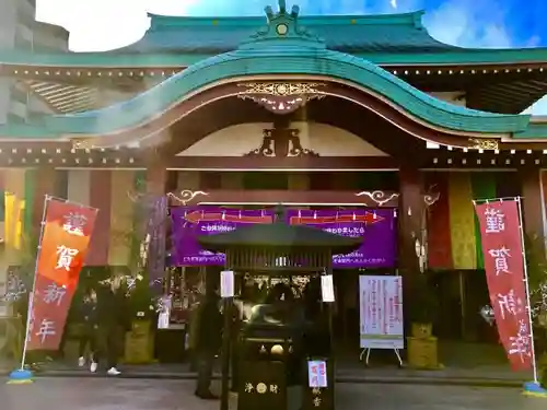 成田山横浜別院延命院の本殿・本堂