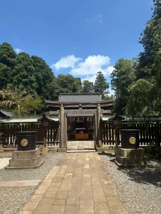 小御門神社の{uncategorized: "未分類", other: "その他", undefined: "問題あり", building: "その他建物", grave: "お墓", sacred_gate: "鳥居", guardian: "狛犬", statue: "像", buddha: "仏像", history: "歴史", nature: "自然", garden: "庭園", animal: "動物", pagoda: "塔", temizu: "手水舎", mountain_gate: "山門・神門", sanctuary: "本殿・本堂", subordinate: "末社・摂社", art: "芸術", scenery: "景色", jizo: "地蔵", ema: "絵馬", goshuin: "御朱印", omikuji: "おみくじ", items: "授与品その他", amulet: "お守り", goshuincho: "御朱印帳", eats: "食事", festival: "お祭り", votive_dance: "神楽", shichigosan: "七五三参", wedding: "結婚式", experience: "体験その他", initially: "初詣", around: "周辺", anti_infection: "感染症対策"}