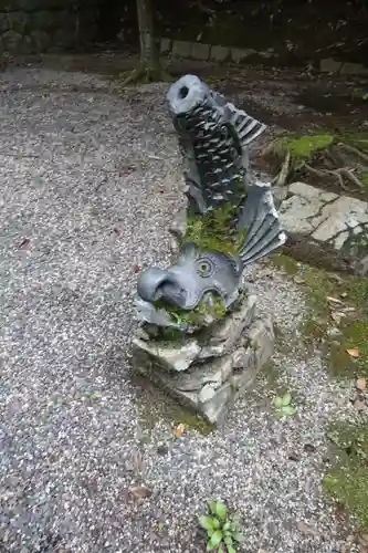 敢國神社の狛犬