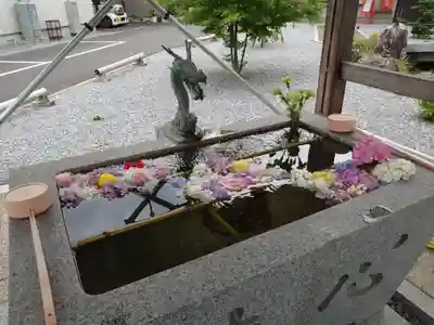眞中神社の手水舎
