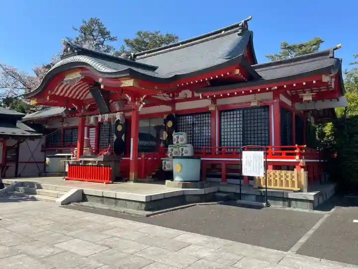 東伏見稲荷神社の{uncategorized: "未分類", other: "その他", undefined: "問題あり", building: "その他建物", grave: "お墓", sacred_gate: "鳥居", guardian: "狛犬", statue: "像", buddha: "仏像", history: "歴史", nature: "自然", garden: "庭園", animal: "動物", pagoda: "塔", temizu: "手水舎", mountain_gate: "山門・神門", sanctuary: "本殿・本堂", subordinate: "末社・摂社", art: "芸術", scenery: "景色", jizo: "地蔵", ema: "絵馬", goshuin: "御朱印", omikuji: "おみくじ", items: "授与品その他", amulet: "お守り", goshuincho: "御朱印帳", eats: "食事", festival: "お祭り", votive_dance: "神楽", shichigosan: "七五三参", wedding: "結婚式", experience: "体験その他", initially: "初詣", around: "周辺", anti_infection: "感染症対策"}