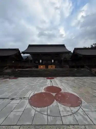 出雲大社の{uncategorized: "未分類", other: "その他", undefined: "問題あり", building: "その他建物", grave: "お墓", sacred_gate: "鳥居", guardian: "狛犬", statue: "像", buddha: "仏像", history: "歴史", nature: "自然", garden: "庭園", animal: "動物", pagoda: "塔", temizu: "手水舎", mountain_gate: "山門・神門", sanctuary: "本殿・本堂", subordinate: "末社・摂社", art: "芸術", scenery: "景色", jizo: "地蔵", ema: "絵馬", goshuin: "御朱印", omikuji: "おみくじ", items: "授与品その他", amulet: "お守り", goshuincho: "御朱印帳", eats: "食事", festival: "お祭り", votive_dance: "神楽", shichigosan: "七五三参", wedding: "結婚式", experience: "体験その他", initially: "初詣", around: "周辺", anti_infection: "感染症対策"}