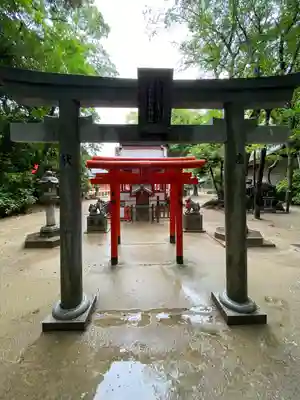 荒熊白髭稲荷神社の鳥居
