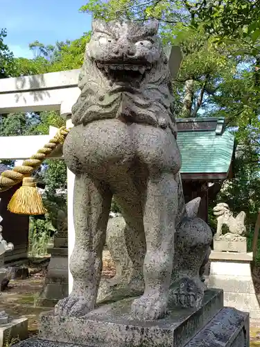 諏訪神社の本殿