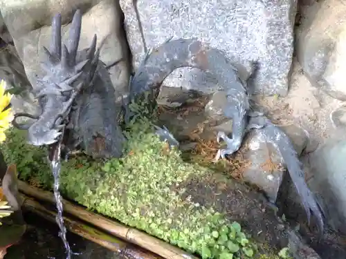 八大神社の手水舎
