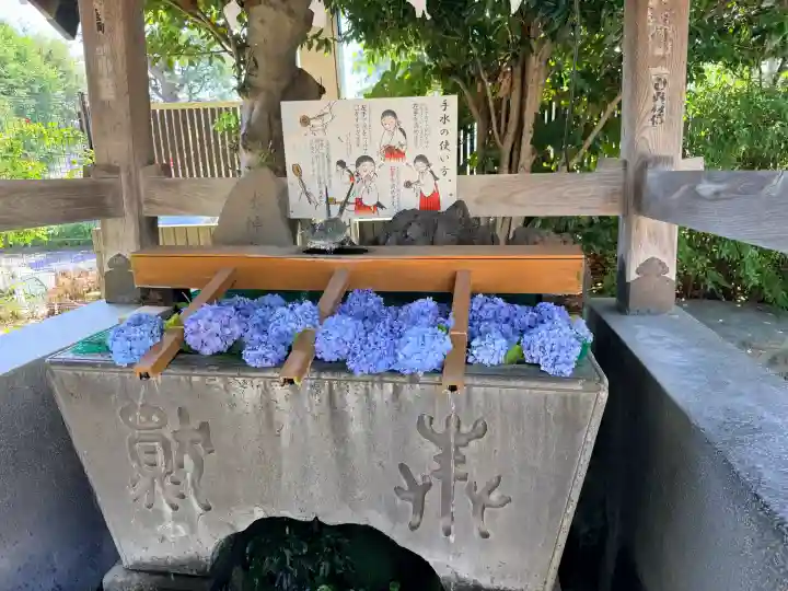 鳩ヶ谷氷川神社の{uncategorized: "未分類", other: "その他", undefined: "問題あり", building: "その他建物", grave: "お墓", sacred_gate: "鳥居", guardian: "狛犬", statue: "像", buddha: "仏像", history: "歴史", nature: "自然", garden: "庭園", animal: "動物", pagoda: "塔", temizu: "手水舎", mountain_gate: "山門・神門", sanctuary: "本殿・本堂", subordinate: "末社・摂社", art: "芸術", scenery: "景色", jizo: "地蔵", ema: "絵馬", goshuin: "御朱印", omikuji: "おみくじ", items: "授与品その他", amulet: "お守り", goshuincho: "御朱印帳", eats: "食事", festival: "お祭り", votive_dance: "神楽", shichigosan: "七五三参", wedding: "結婚式", experience: "体験その他", initially: "初詣", around: "周辺", anti_infection: "感染症対策"}