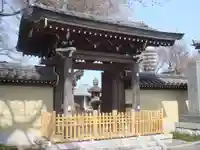 大勝院の山門・神門