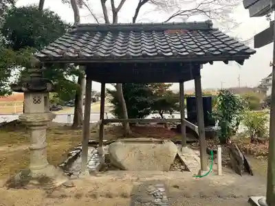 八幡社（西）の手水舎