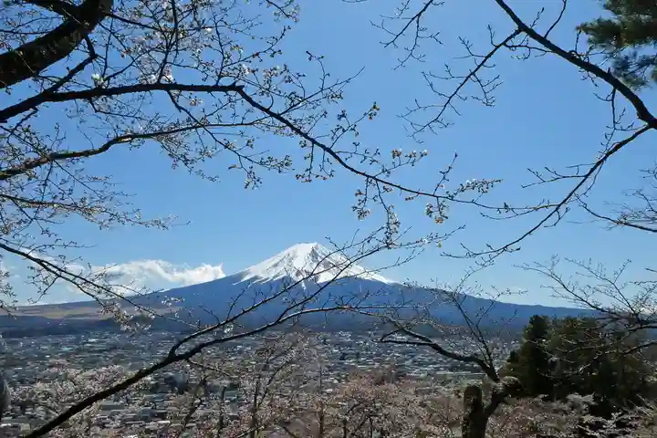 新倉富士浅間神社(山梨県)