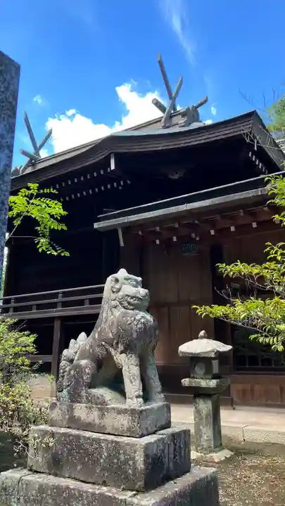 艮神社の狛犬