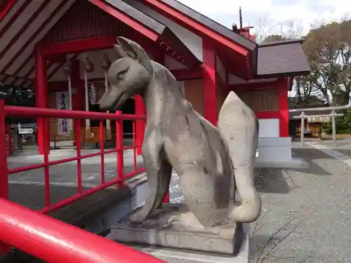 美濃輪稲荷神社の狛犬