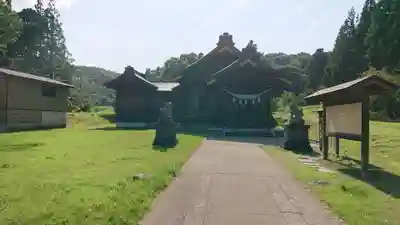 居多神社の本殿・本堂