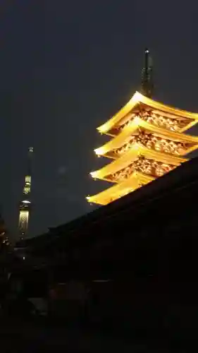 浅草寺の塔