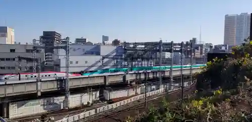 向陵稲荷神社の周辺