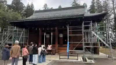 上杉神社の{uncategorized: "未分類", other: "その他", undefined: "問題あり", building: "その他建物", grave: "お墓", sacred_gate: "鳥居", guardian: "狛犬", statue: "像", buddha: "仏像", history: "歴史", nature: "自然", garden: "庭園", animal: "動物", pagoda: "塔", temizu: "手水舎", mountain_gate: "山門・神門", sanctuary: "本殿・本堂", subordinate: "末社・摂社", art: "芸術", scenery: "景色", jizo: "地蔵", ema: "絵馬", goshuin: "御朱印", omikuji: "おみくじ", items: "授与品その他", amulet: "お守り", goshuincho: "御朱印帳", eats: "食事", festival: "お祭り", votive_dance: "神楽", shichigosan: "七五三参", wedding: "結婚式", experience: "体験その他", initially: "初詣", around: "周辺", anti_infection: "感染症対策"}