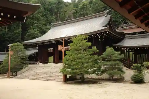 近江神宮の本殿・本堂