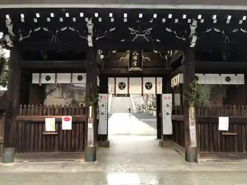 石清尾八幡宮の山門・神門