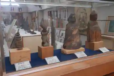 中観音堂・羽島円空資料館のその他建物