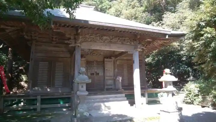 岩殿寺の本殿・本堂