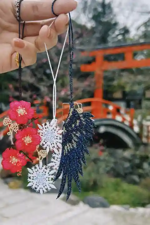 賀茂御祖神社(下鴨神社)の{uncategorized: "未分類", other: "その他", undefined: "問題あり", building: "その他建物", grave: "お墓", sacred_gate: "鳥居", guardian: "狛犬", statue: "像", buddha: "仏像", history: "歴史", nature: "自然", garden: "庭園", animal: "動物", pagoda: "塔", temizu: "手水舎", mountain_gate: "山門・神門", sanctuary: "本殿・本堂", subordinate: "末社・摂社", art: "芸術", scenery: "景色", jizo: "地蔵", ema: "絵馬", goshuin: "御朱印", omikuji: "おみくじ", items: "授与品その他", amulet: "お守り", goshuincho: "御朱印帳", eats: "食事", festival: "お祭り", votive_dance: "神楽", shichigosan: "七五三参", wedding: "結婚式", experience: "体験その他", initially: "初詣", around: "周辺", anti_infection: "感染症対策"}