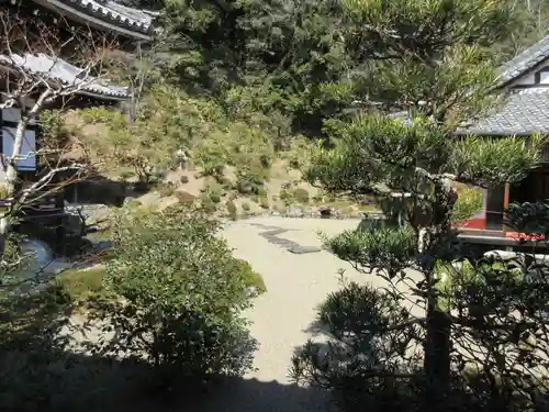 根来寺の庭園