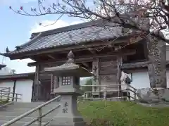 中尊寺の山門