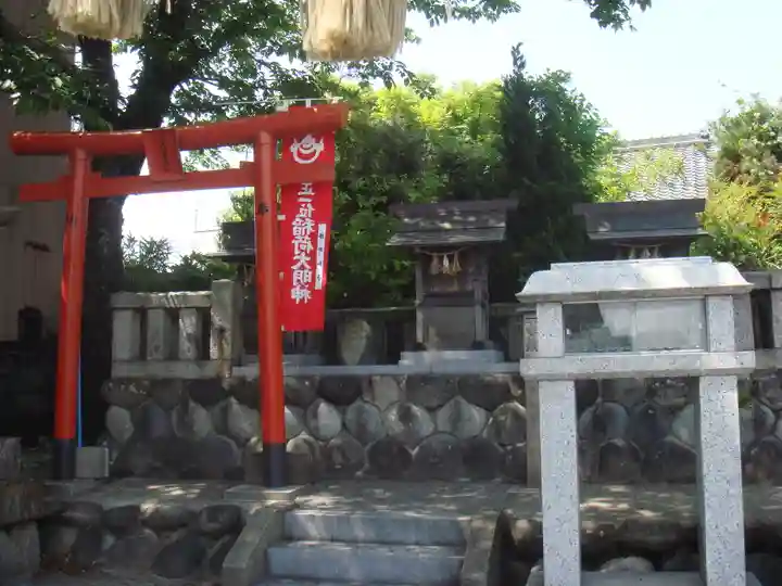 本郷神社の本殿・本堂