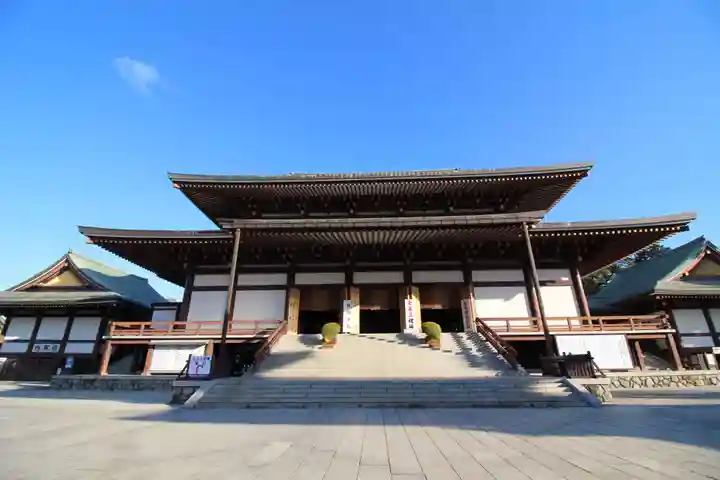 成田山新勝寺の本殿・本堂