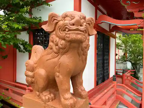 高橋稲荷神社の狛犬