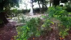 萩園神社の庭園