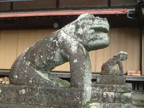 七久里神社の狛犬