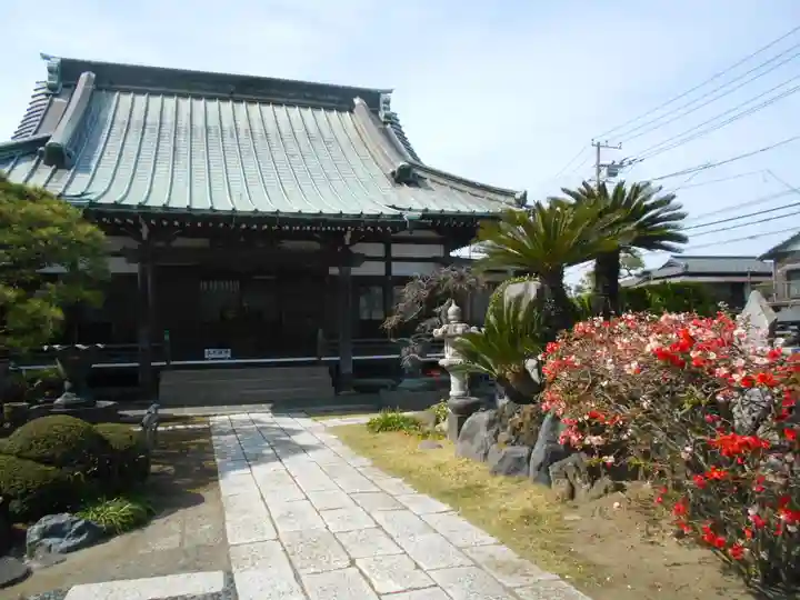 九品寺の本殿・本堂