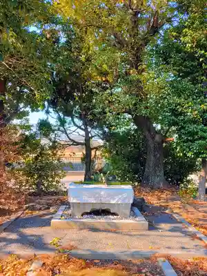 六所社（森本）の手水舎