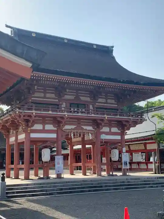 津島神社の山門・神門