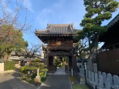 斉年寺の山門・神門