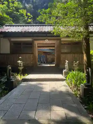 鎮國寺の{uncategorized: "未分類", other: "その他", undefined: "問題あり", building: "その他建物", grave: "お墓", sacred_gate: "鳥居", guardian: "狛犬", statue: "像", buddha: "仏像", history: "歴史", nature: "自然", garden: "庭園", animal: "動物", pagoda: "塔", temizu: "手水舎", mountain_gate: "山門・神門", sanctuary: "本殿・本堂", subordinate: "末社・摂社", art: "芸術", scenery: "景色", jizo: "地蔵", ema: "絵馬", goshuin: "御朱印", omikuji: "おみくじ", items: "授与品その他", amulet: "お守り", goshuincho: "御朱印帳", eats: "食事", festival: "お祭り", votive_dance: "神楽", shichigosan: "七五三参", wedding: "結婚式", experience: "体験その他", initially: "初詣", around: "周辺", anti_infection: "感染症対策"}