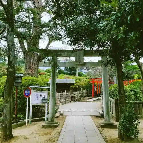 根津神社の鳥居