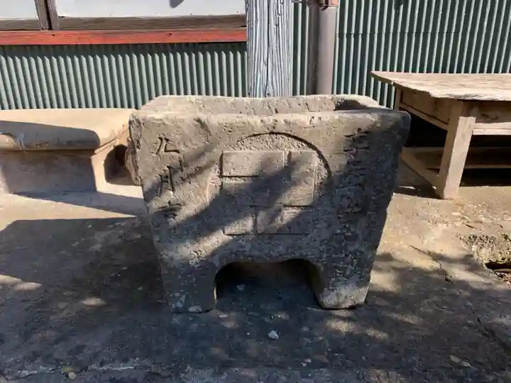 お堂(名称不明)の手水舎