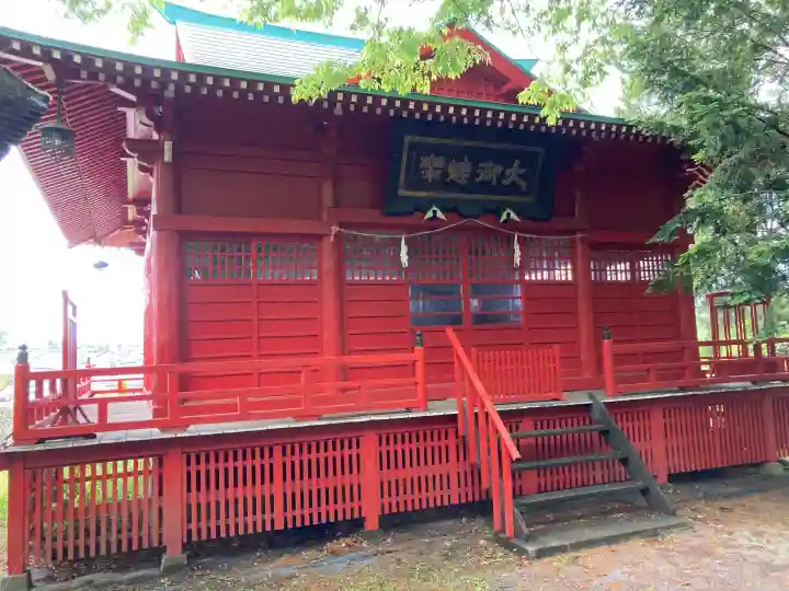 鼻顔稲荷神社の{uncategorized: "未分類", other: "その他", undefined: "問題あり", building: "その他建物", grave: "お墓", sacred_gate: "鳥居", guardian: "狛犬", statue: "像", buddha: "仏像", history: "歴史", nature: "自然", garden: "庭園", animal: "動物", pagoda: "塔", temizu: "手水舎", mountain_gate: "山門・神門", sanctuary: "本殿・本堂", subordinate: "末社・摂社", art: "芸術", scenery: "景色", jizo: "地蔵", ema: "絵馬", goshuin: "御朱印", omikuji: "おみくじ", items: "授与品その他", amulet: "お守り", goshuincho: "御朱印帳", eats: "食事", festival: "お祭り", votive_dance: "神楽", shichigosan: "七五三参", wedding: "結婚式", experience: "体験その他", initially: "初詣", around: "周辺", anti_infection: "感染症対策"}