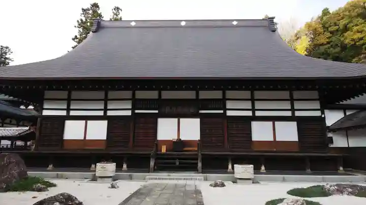 慈雲寺の本殿・本堂