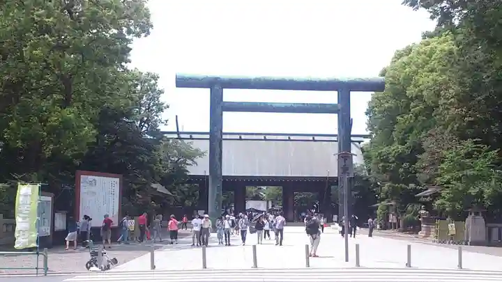 靖國神社の鳥居