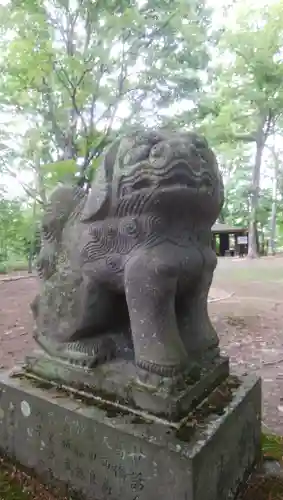 忠栄金刀比羅神社の狛犬