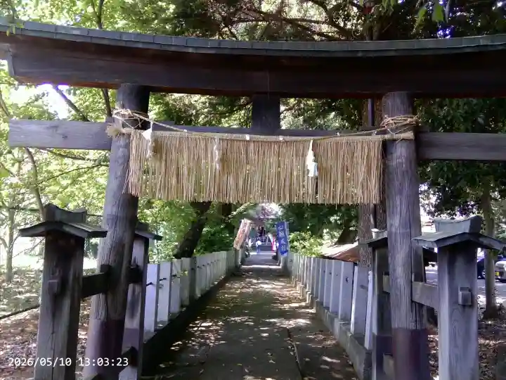 馬場氷川神社の{uncategorized: "未分類", other: "その他", undefined: "問題あり", building: "その他建物", grave: "お墓", sacred_gate: "鳥居", guardian: "狛犬", statue: "像", buddha: "仏像", history: "歴史", nature: "自然", garden: "庭園", animal: "動物", pagoda: "塔", temizu: "手水舎", mountain_gate: "山門・神門", sanctuary: "本殿・本堂", subordinate: "末社・摂社", art: "芸術", scenery: "景色", jizo: "地蔵", ema: "絵馬", goshuin: "御朱印", omikuji: "おみくじ", items: "授与品その他", amulet: "お守り", goshuincho: "御朱印帳", eats: "食事", festival: "お祭り", votive_dance: "神楽", shichigosan: "七五三参", wedding: "結婚式", experience: "体験その他", initially: "初詣", around: "周辺", anti_infection: "感染症対策"}
