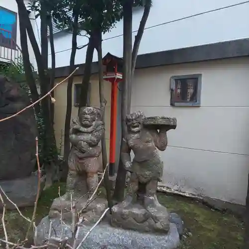 吉原神社の像