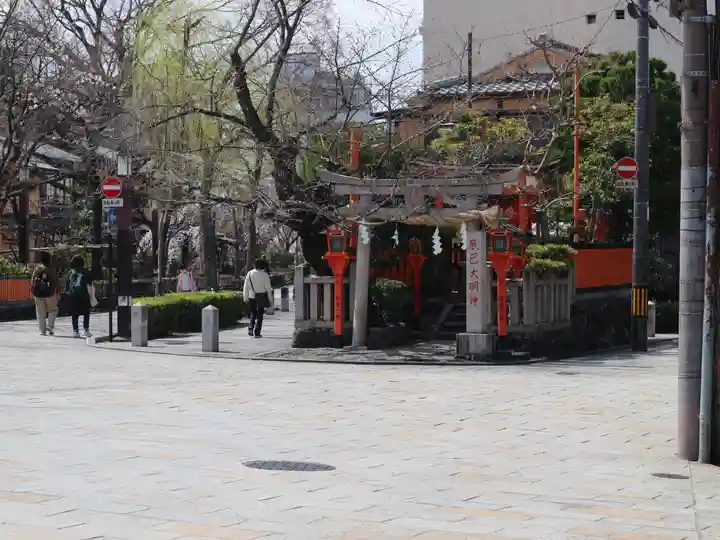 辰巳大明神のその他建物