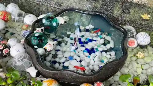 正一位 若草稲荷神社の手水舎