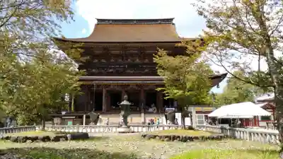 金峯山寺の本殿・本堂