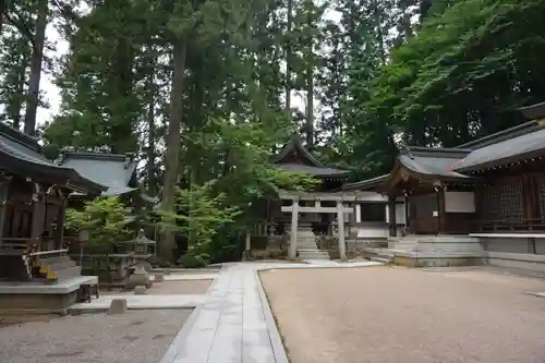 櫻山八幡宮の建物その他