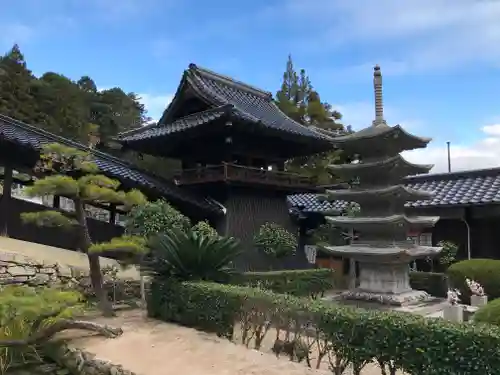 瑠璃光寺の建物その他